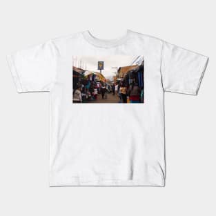 Day After Day - The Real People Of Comayagua - 2 © Kids T-Shirt